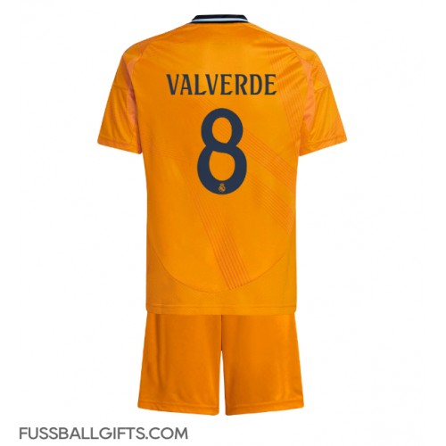 Real Madrid Federico Valverde #8 Fußballbekleidung Auswärtstrikot Kinder 2024-25 Kurzarm (+ kurze hosen)